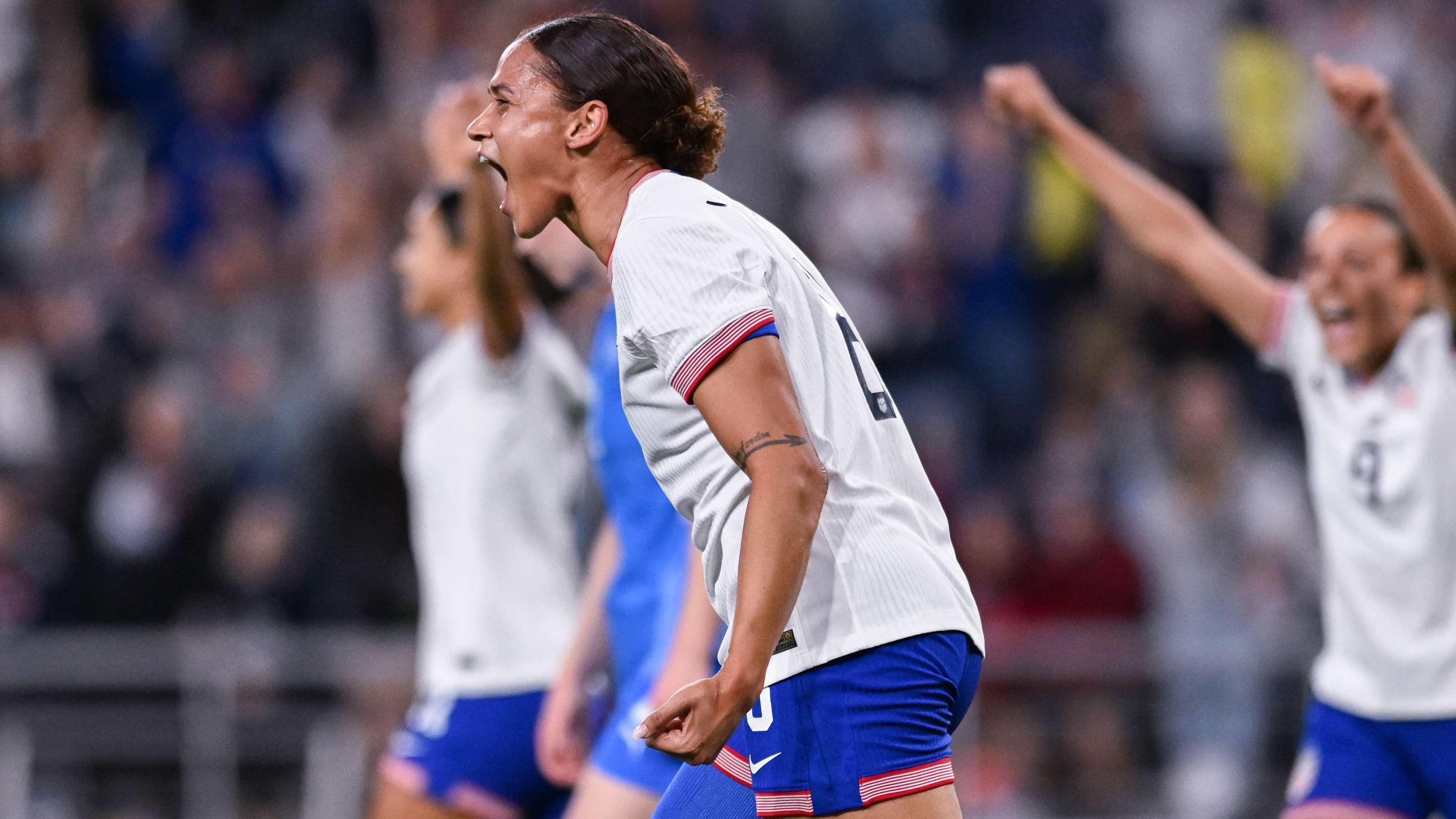 機的背景下 機的背景下